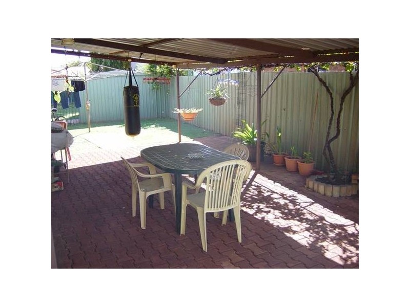 27 Braeside Drive, Newman WA 6753