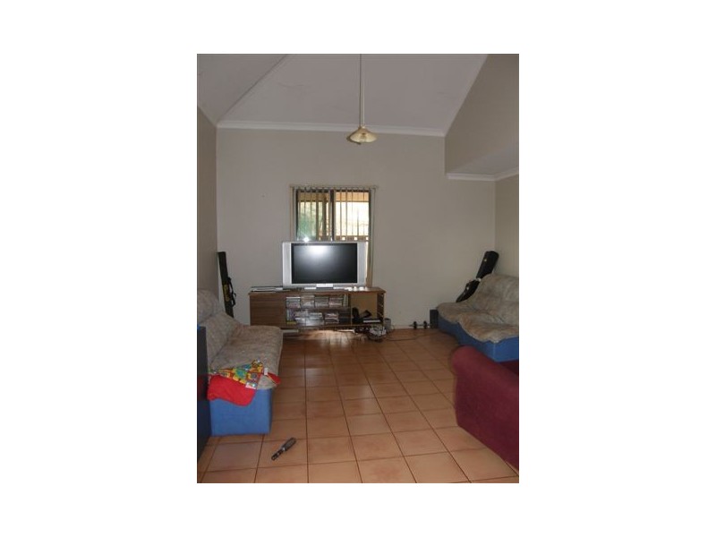 3/6 Nardoo Loop, Newman WA 6753