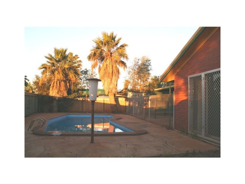 1 Dulverton Terrace, South Hedland WA 6722