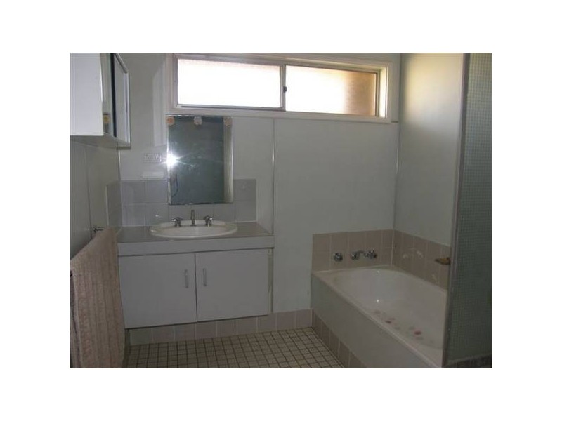 16 Barara, Newman WA 6753