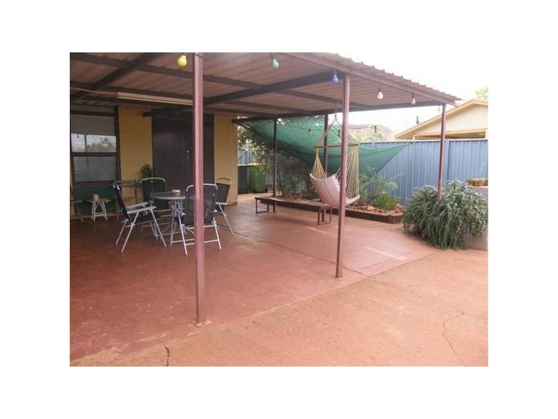 2 Yanboomah Close, Newman WA 6753