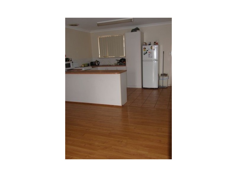 24/1 Cowra Drive, Newman WA 6753