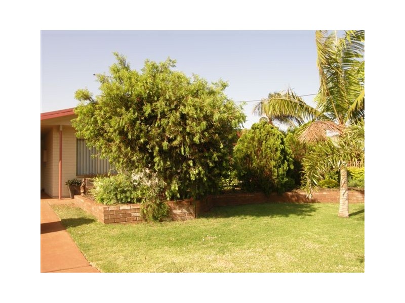 12 Tjilla Street, Newman WA 6753