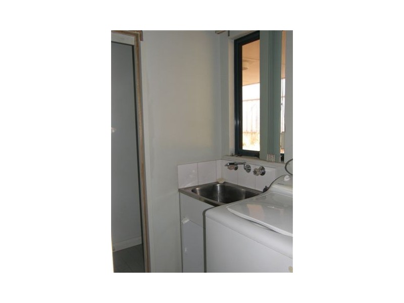 1/6 Nardoo Loop, Newman WA 6753