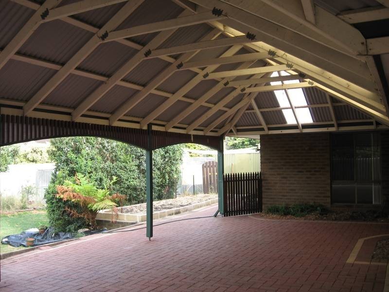 18 Broadhurst Crescent, Bateman WA 6150