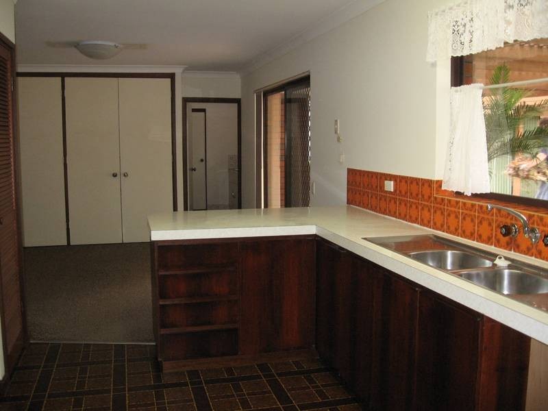 11 Nicholls Crescent, Bull Creek WA 6149