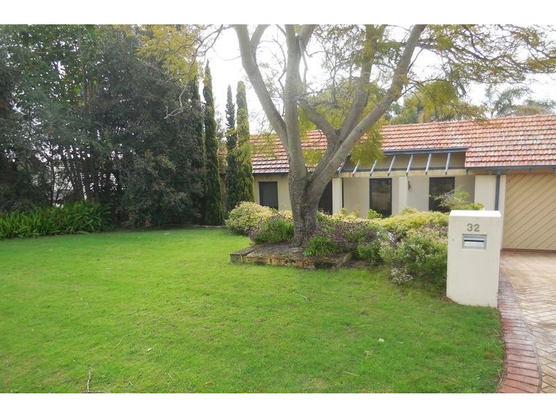 32 More Crescent, Bull Creek WA 6149