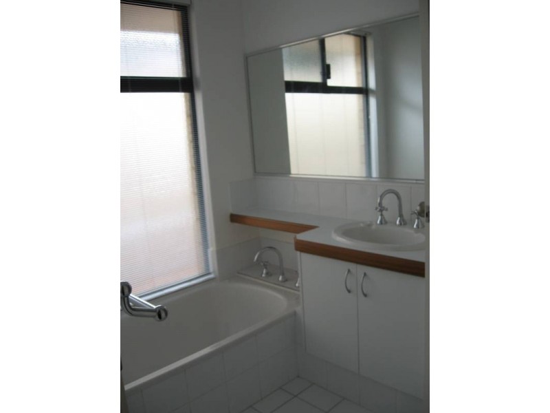 12 Braemer Rise, Bibra Lake WA 6163