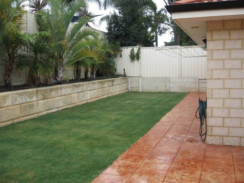 12 Braemer Rise, Bibra Lake WA 6163