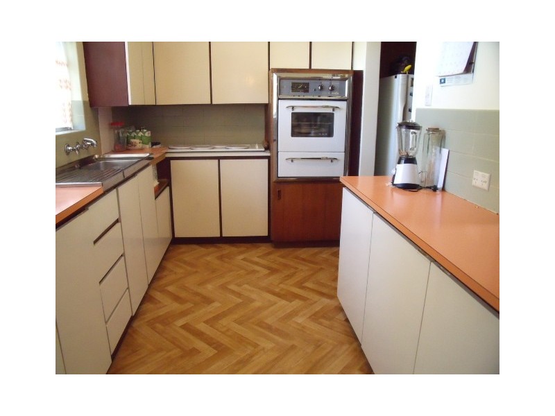 42 Rhonda Avenue, Willetton WA 6155