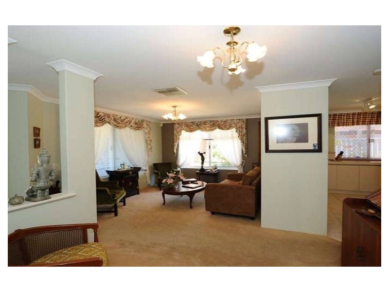 26 Grand Ocean Boulevard, Port Kennedy WA 6172