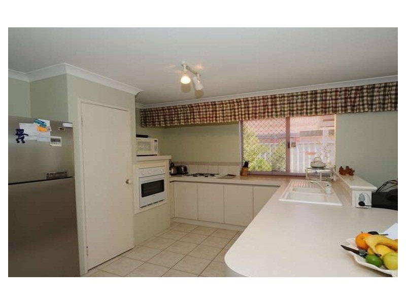 26 Grand Ocean Boulevard, Port Kennedy WA 6172