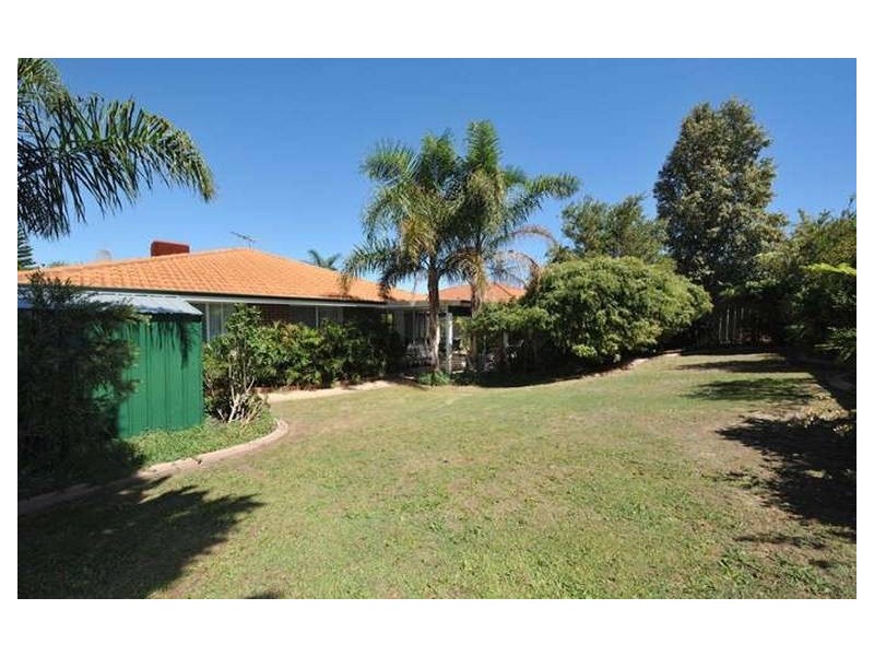 26 Grand Ocean Boulevard, Port Kennedy WA 6172
