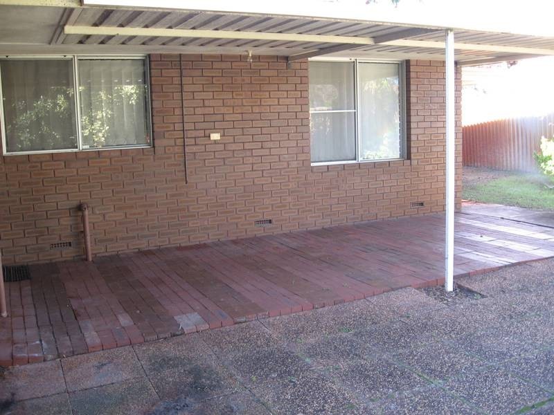17 Ewing Avenue, Bull Creek WA 6149
