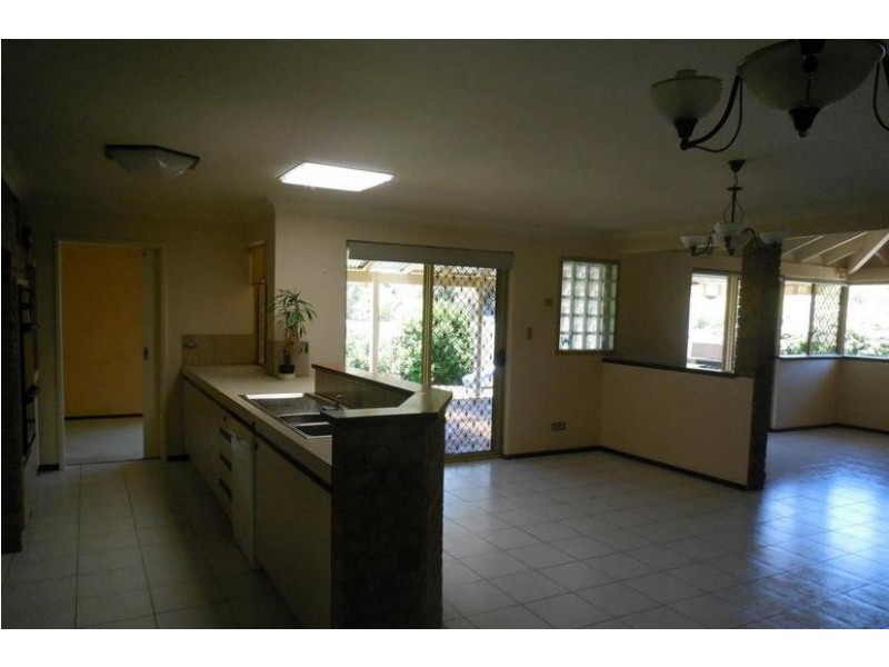 2 Maquire Way, Bull Creek WA 6149