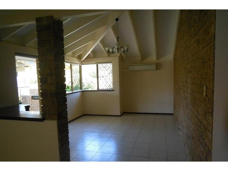 2 Maquire Way, Bull Creek WA 6149