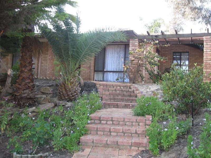 2 Bradley Court, Samson WA 6163