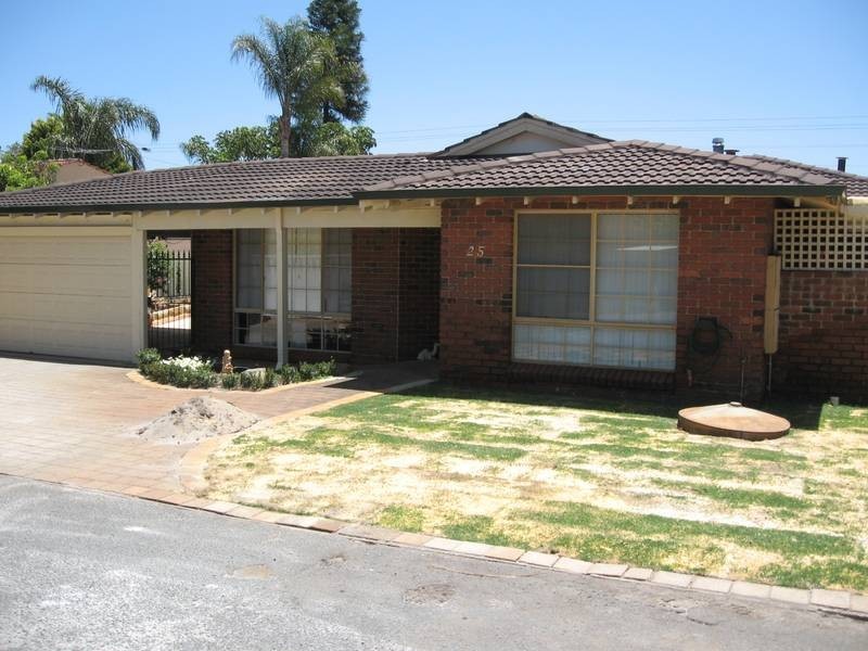 25 Matthew Avenue, Leeming WA 6149