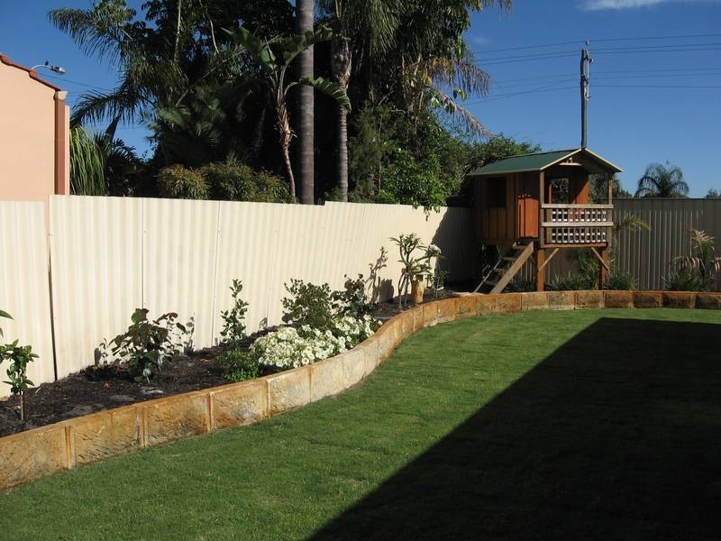25 Matthew Avenue, Leeming WA 6149