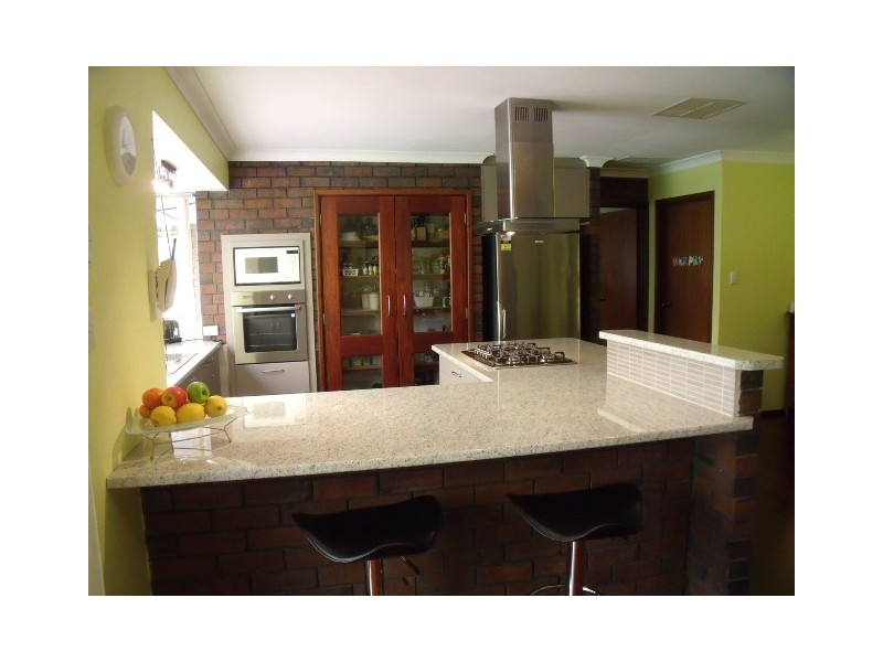 10 Empen Court, Leeming WA 6149