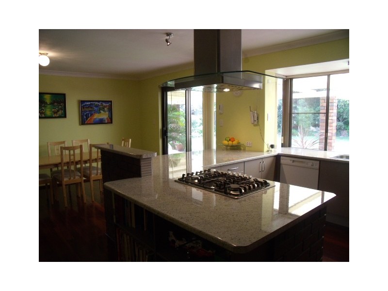 10 Empen Court, Leeming WA 6149