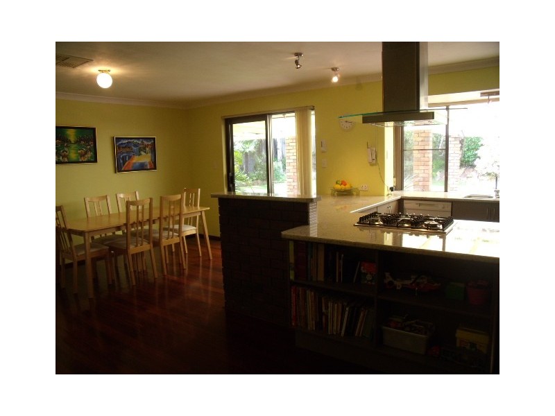 10 Empen Court, Leeming WA 6149