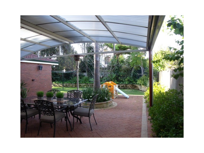 18 Wynyard Way, Willetton WA 6155