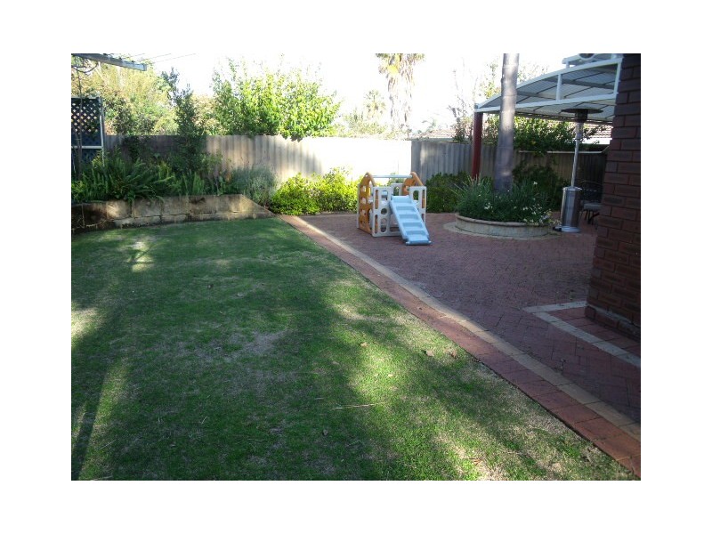 18 Wynyard Way, Willetton WA 6155