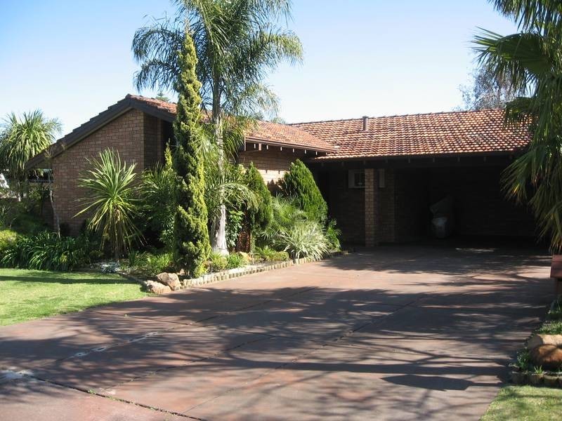 6 Meharry Road, Leeming WA 6149