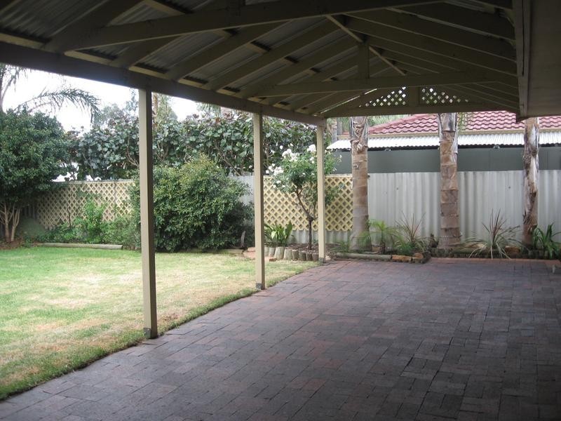 6 Meharry Road, Leeming WA 6149
