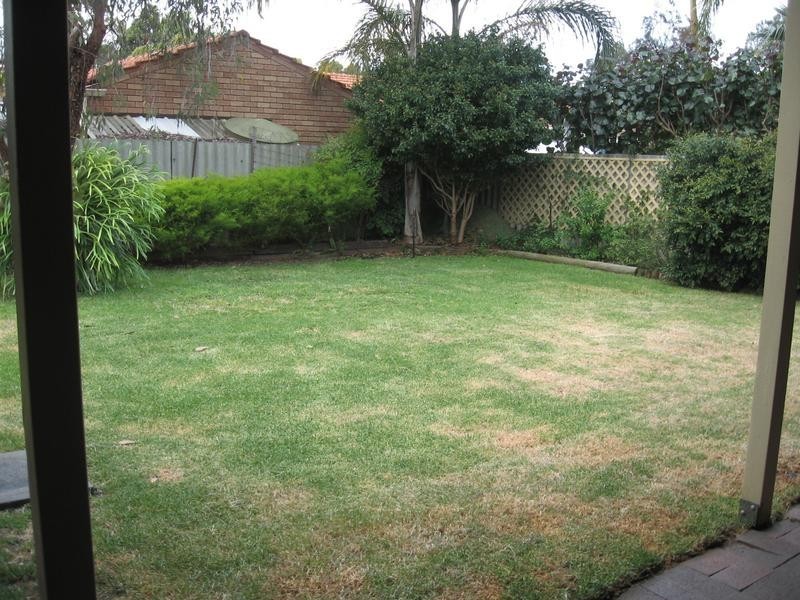 6 Meharry Road, Leeming WA 6149
