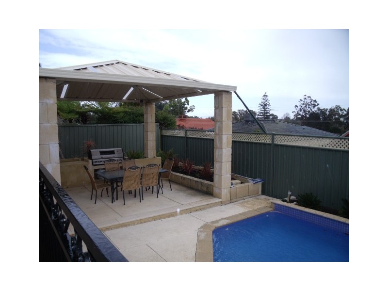 26 More Crescent, Bull Creek WA 6149