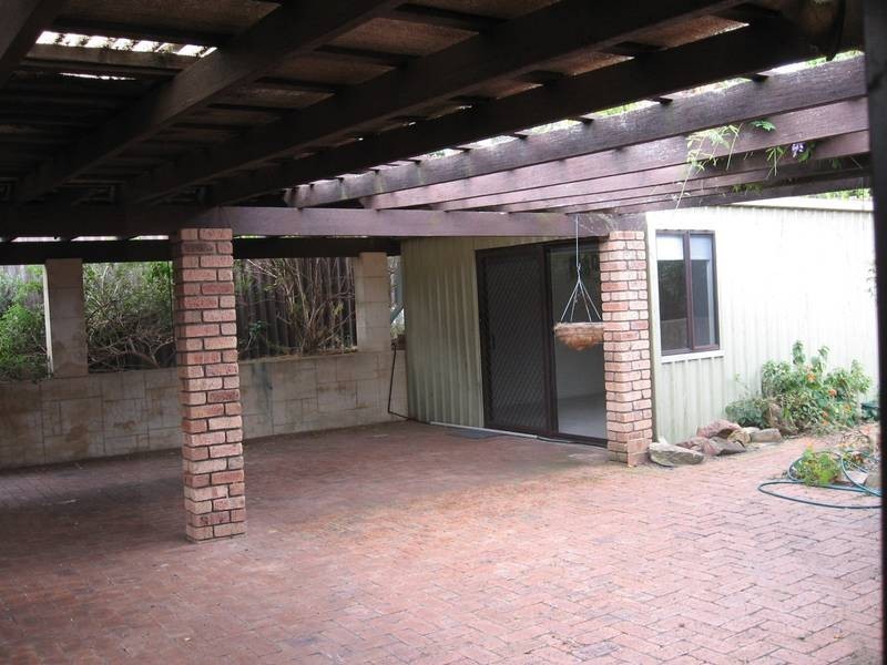 2 Bradley Court, Kardinya WA 6163