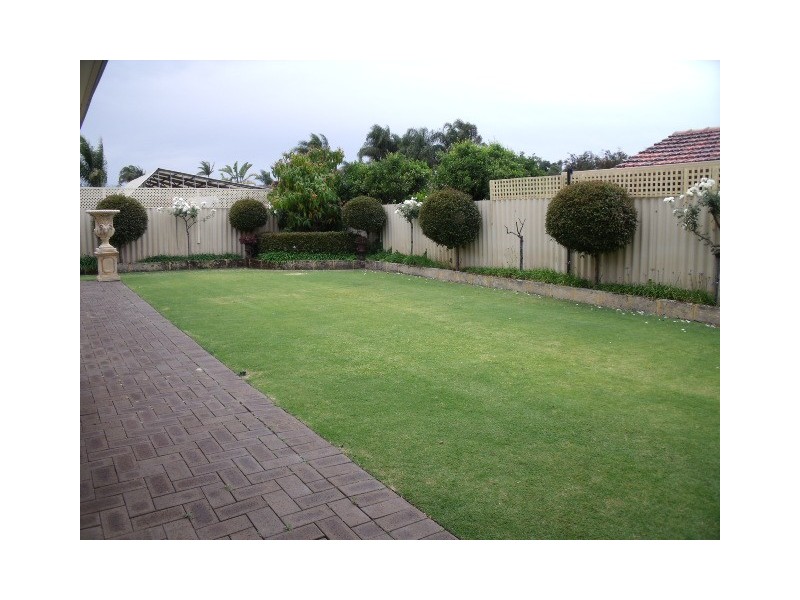 30 Paperbark Drive, Willetton WA 6155