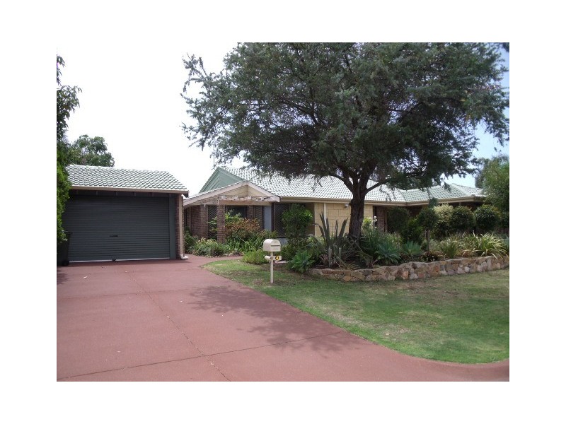 4 Bagot Court, Leeming WA 6149