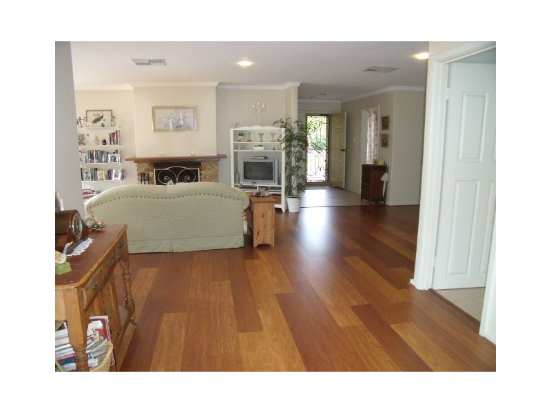 4 Bagot Court, Leeming WA 6149