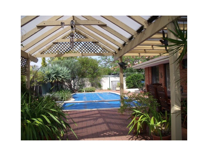 28 Dreyer Way, Bull Creek WA 6149