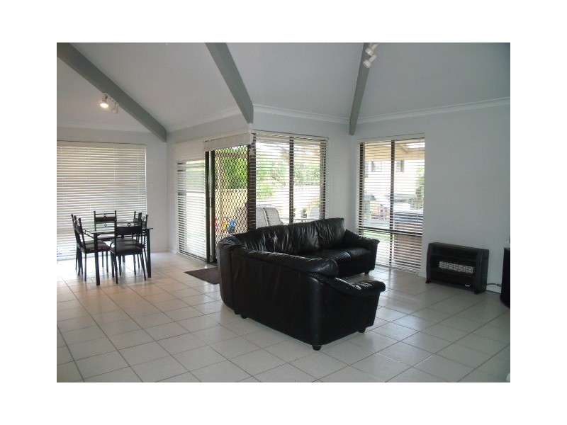 4 Brice Close, Leeming WA 6149