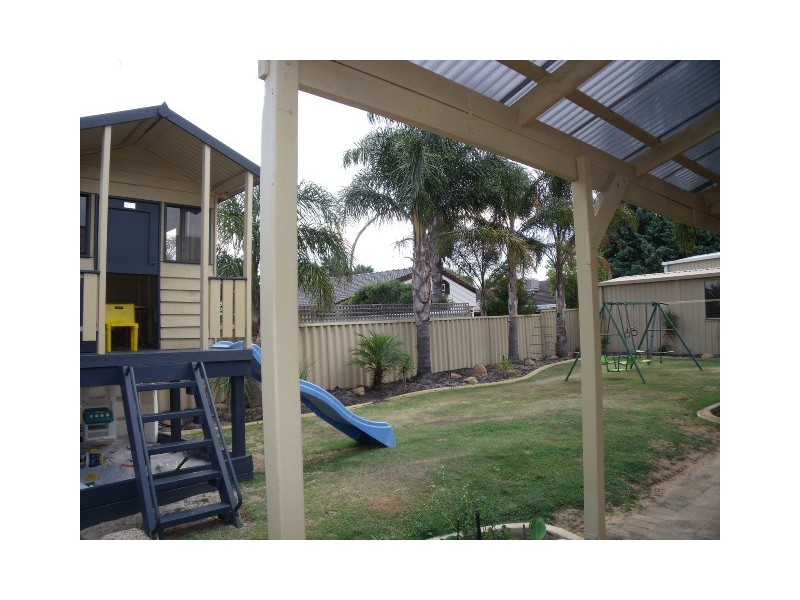 4 Brice Close, Leeming WA 6149