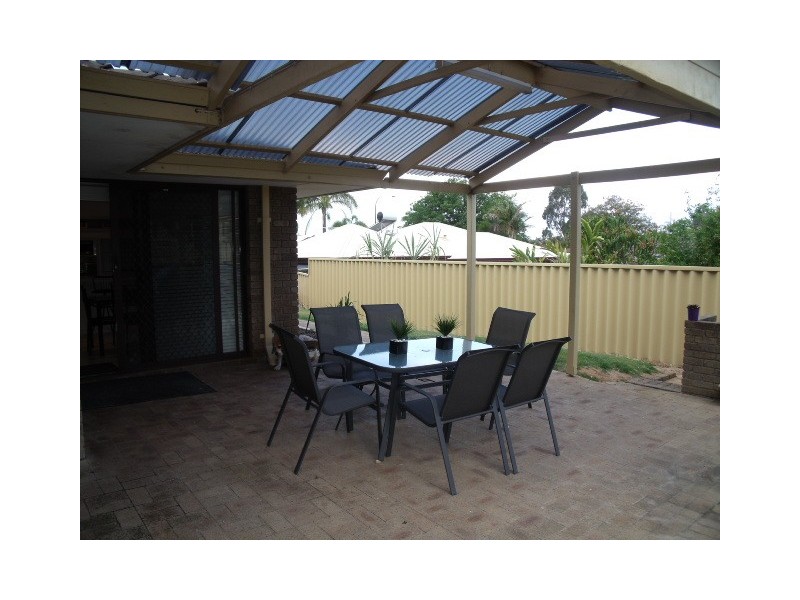 4 Brice Close, Leeming WA 6149