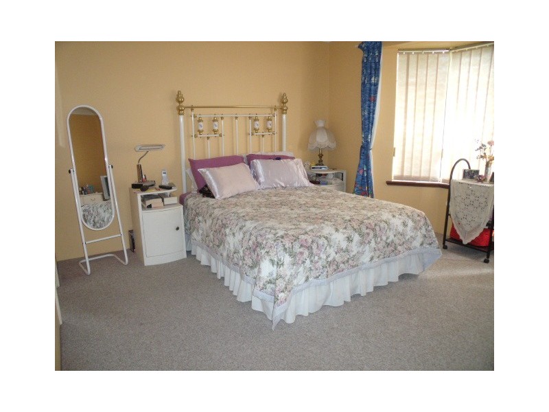 6 Clemros Way, Leeming WA 6149