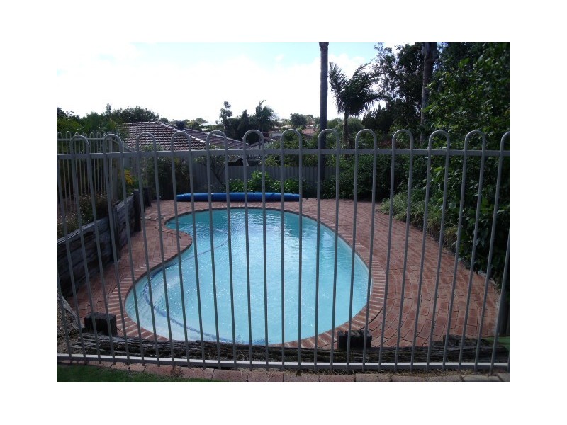 6 Clemros Way, Leeming WA 6149