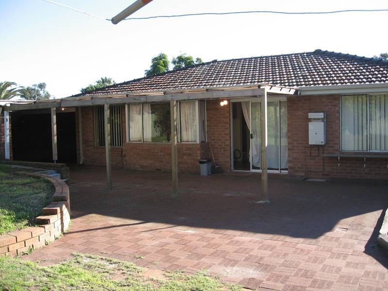 14 Laughton Way, Leeming WA 6149