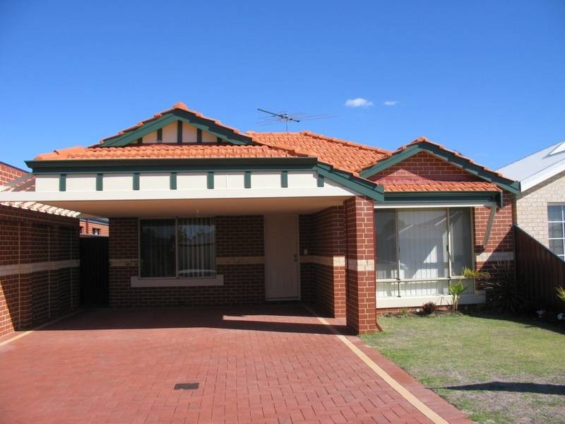 8A Sarah Close, Canning Vale WA 6155