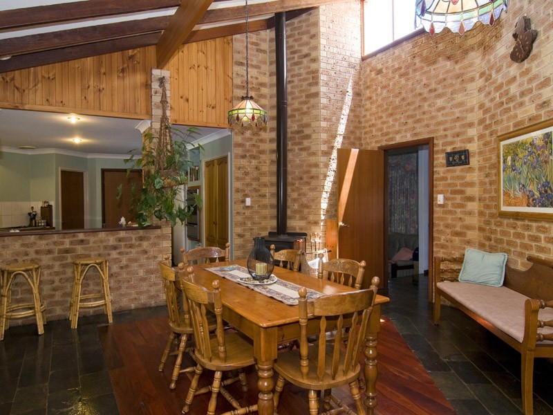 3 Neave Close, Leeming WA 6149