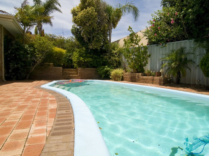 3 Neave Close, Leeming WA 6149