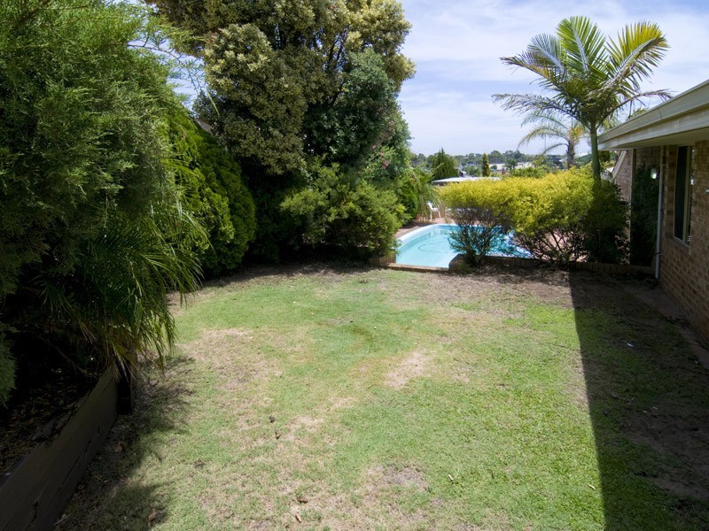 3 Neave Close, Leeming WA 6149