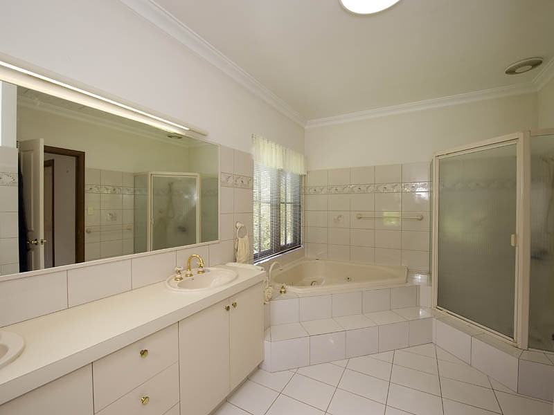 5 Mossman Crescent, Bull Creek WA 6149