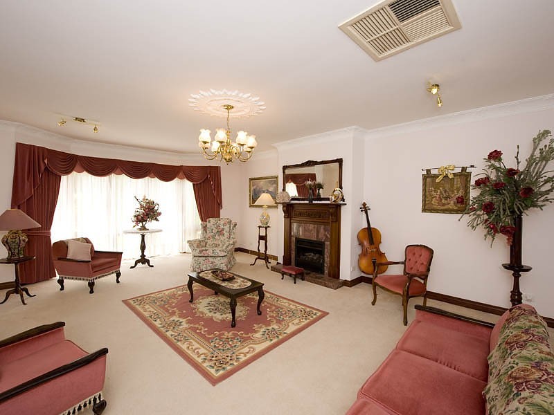 5 Mossman Crescent, Bull Creek WA 6149