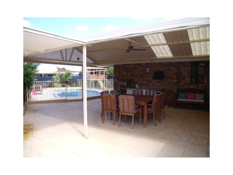 2 Doran Place, Willetton WA 6155